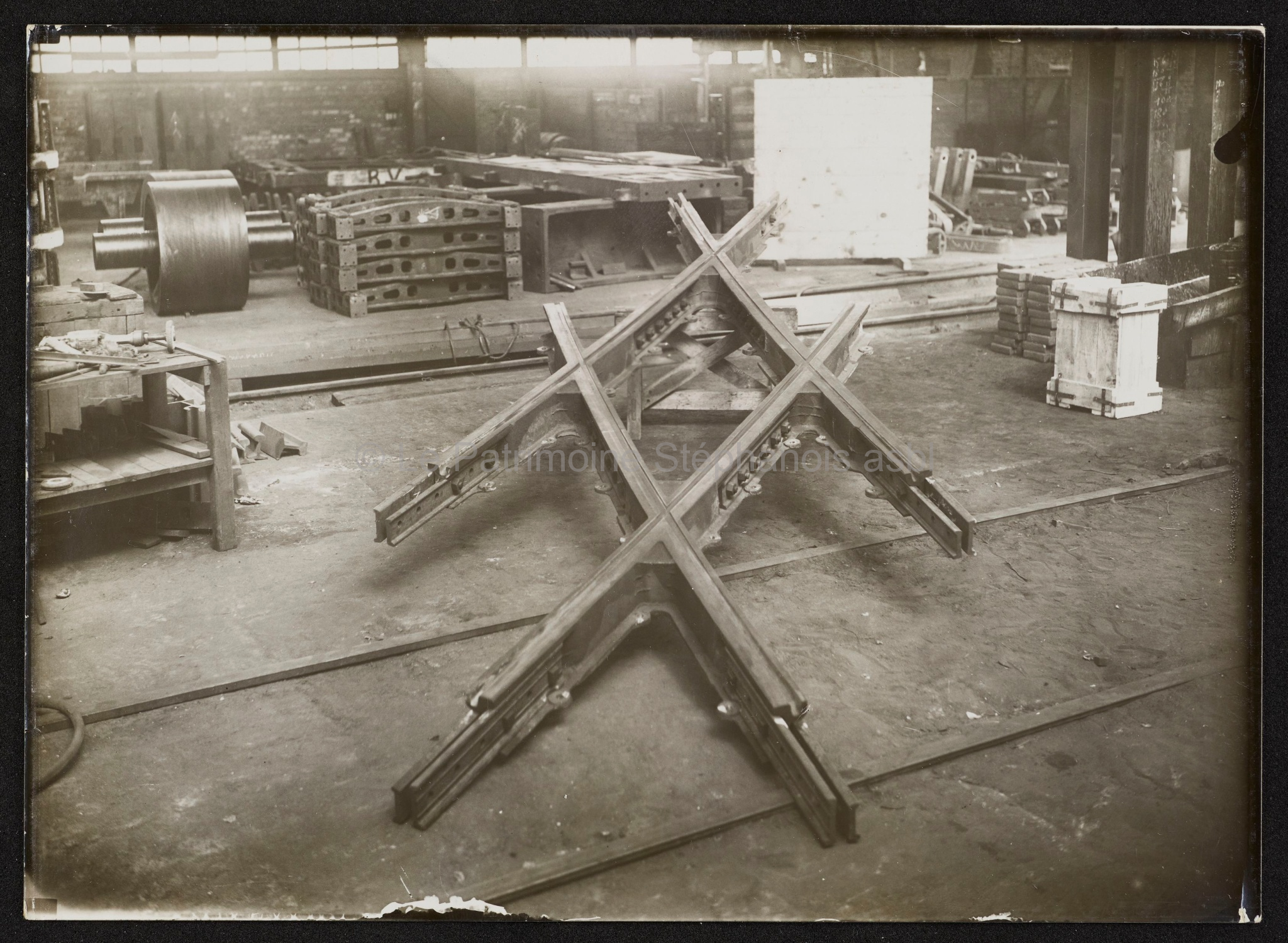 Traversée Tramways éclissée en acier 12-14% Mn