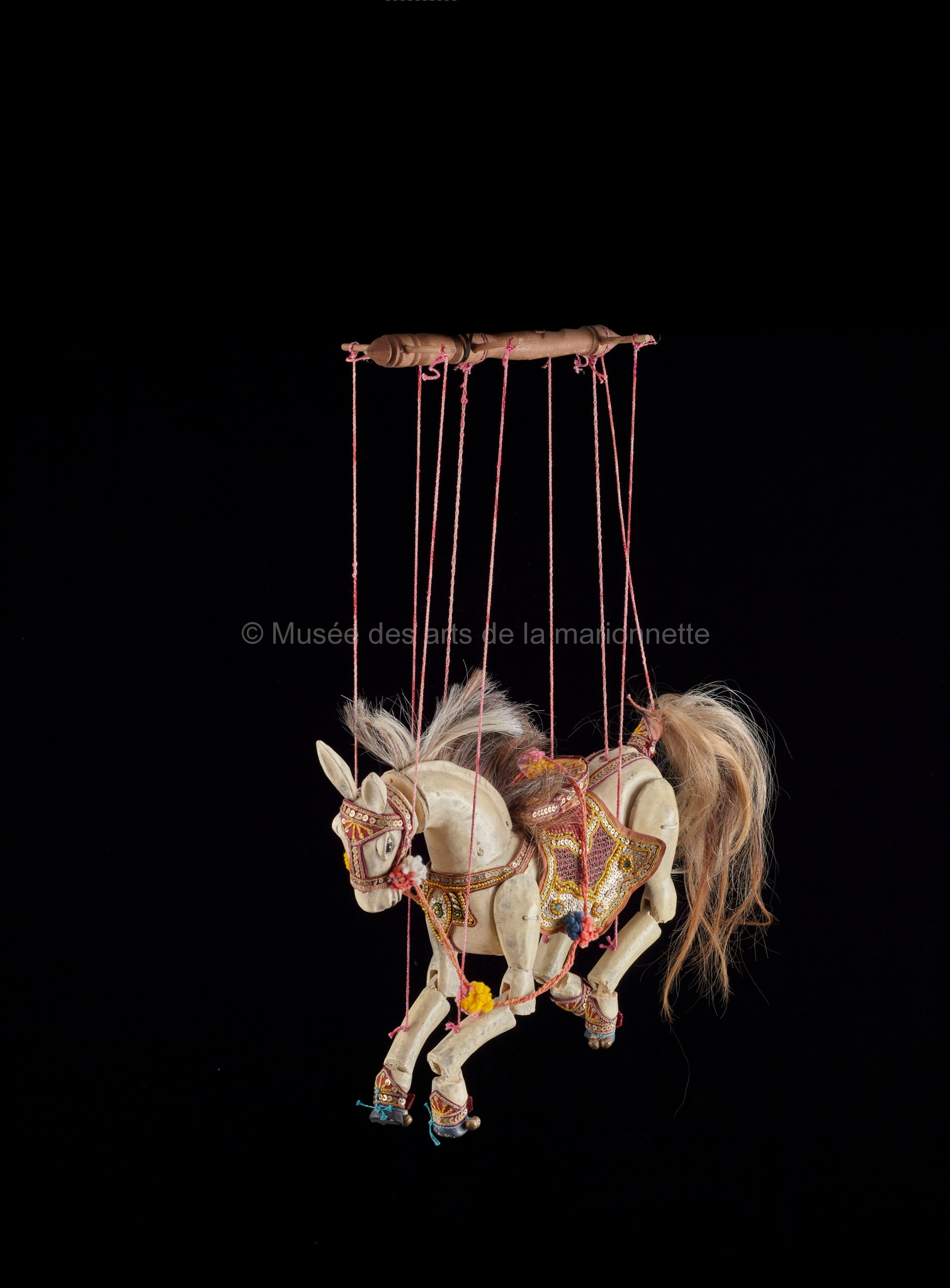Yoke Thay Thabin : Cheval