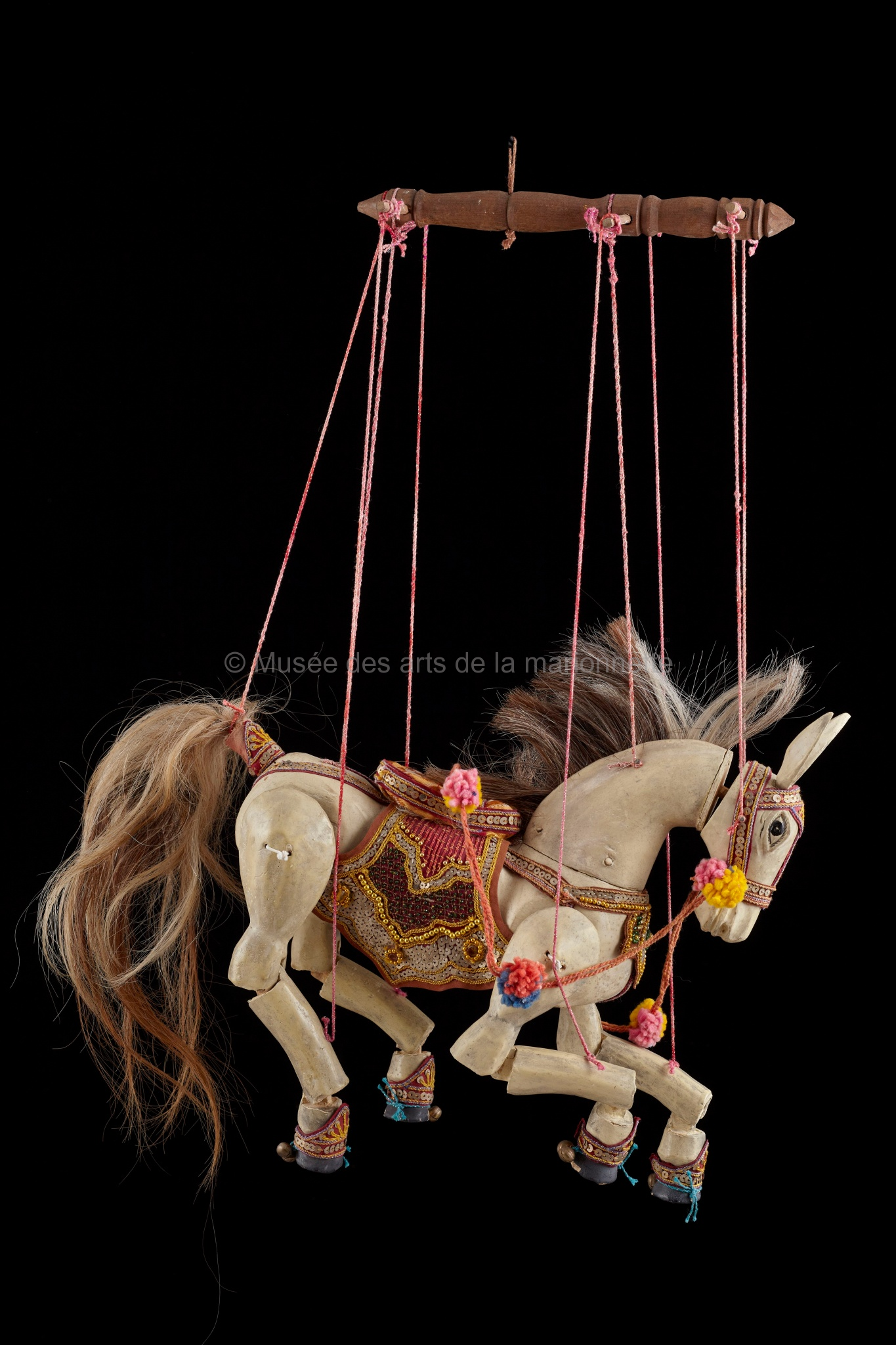 Yoke Thay Thabin : Cheval