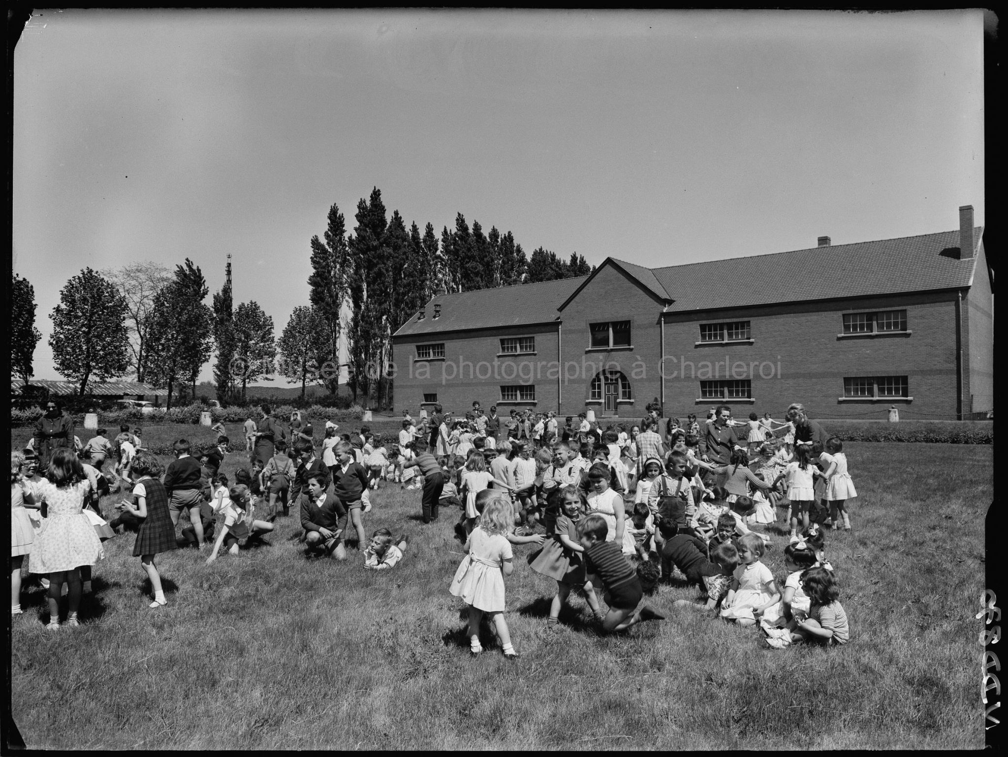 École alentour du charbonnage - Charbonnage d'Hensies-Pommeroeul